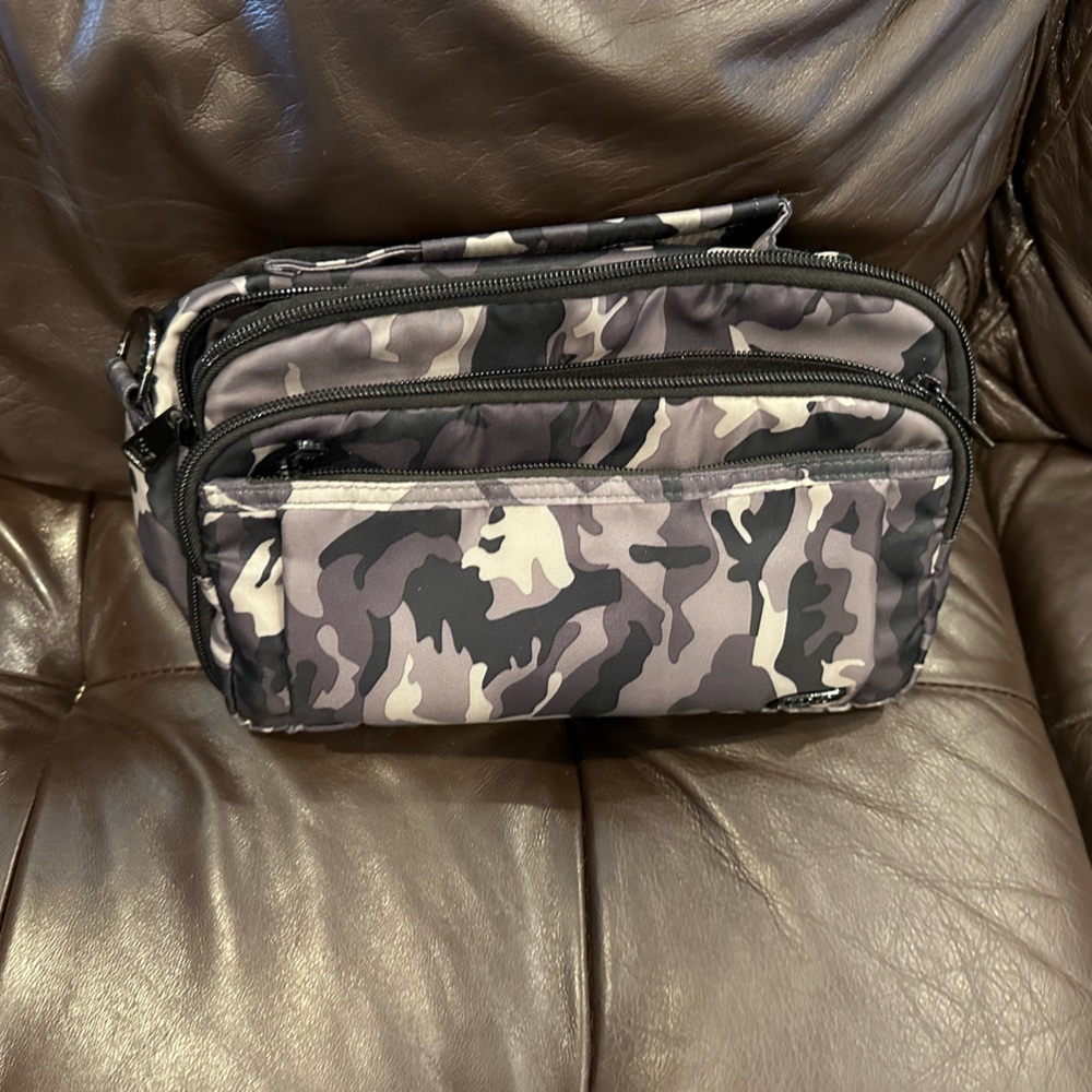 Lug Scoop in Camo Black